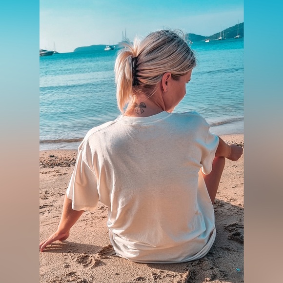 Fuck That Noise | BESTSELLER | Unapologetic | Tattoo Babe Style | Graphic Tee - Picture 3 of 3